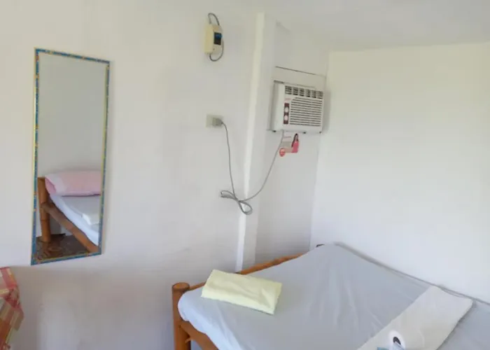 Hutkins Resort Santa Fe (Cebu)